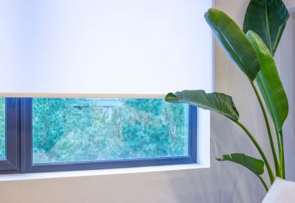 Rolety bez vŕtania: Praktické a štýlové riešenie pre vaše okná