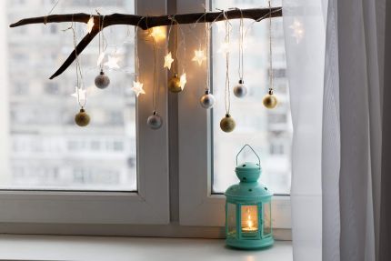 Okná hrajú dôležitú rolu vo vianočných tradíciách